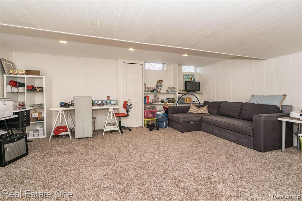 3460 Wedgewood Drive Rochester Hills, MI 48306 - Photo 34 of 47