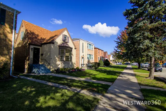 $2,750 | 6444 North Oketo Avenue, Unit 1, Chicago, IL 60631