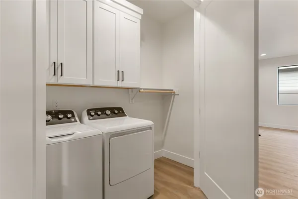 $511,200 | 557 South Perry Avenue, East Wenatchee, WA 98802