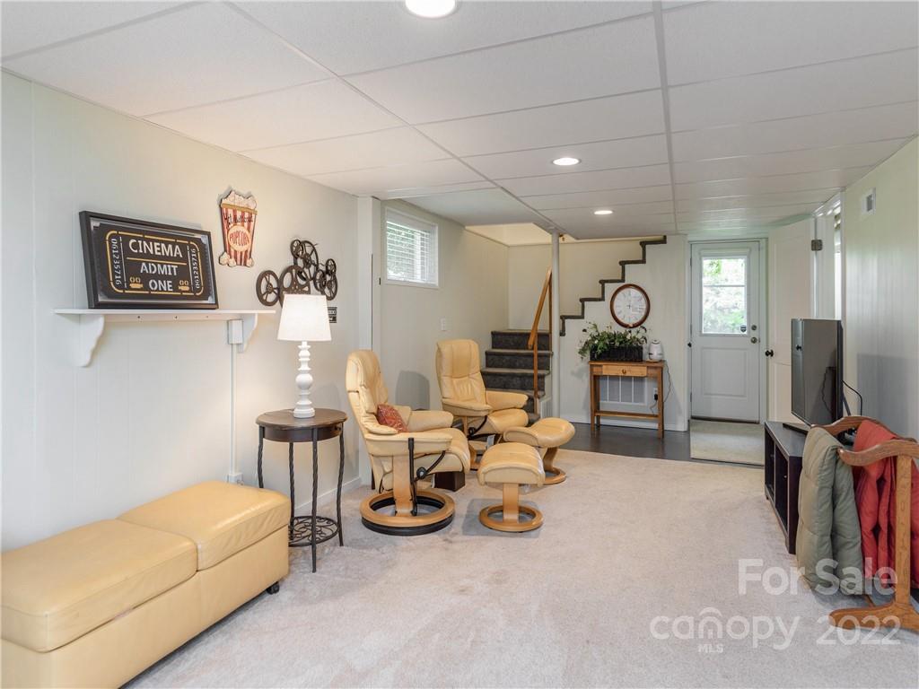 305 Balsam Road Hendersonville, NC 28792 - Photo 33 of 48 Gallery Image 33