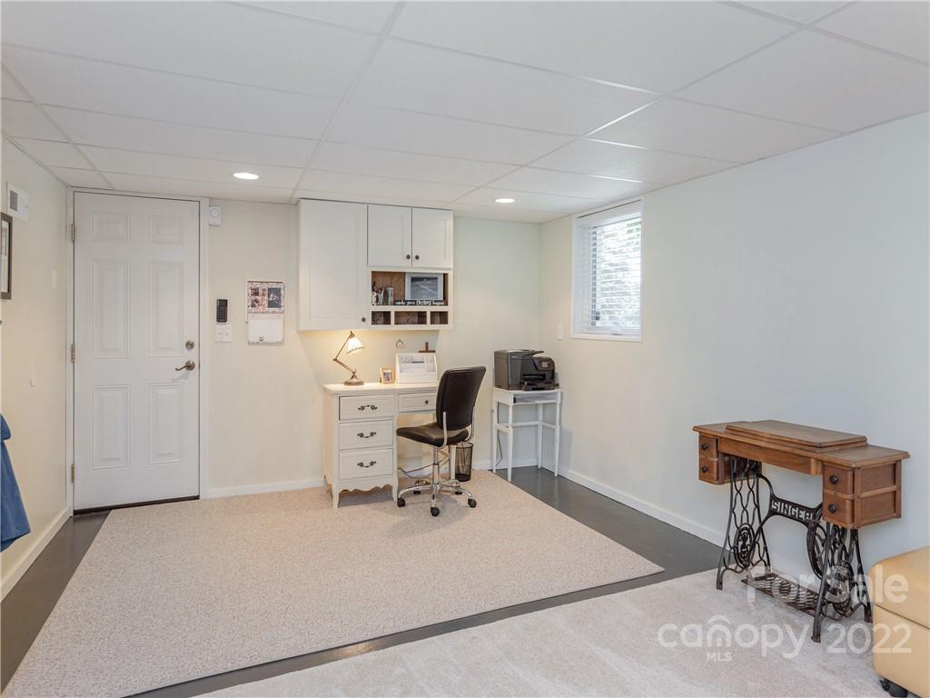 305 Balsam Road Hendersonville, NC 28792 - Photo 35 of 48 Gallery Image 35