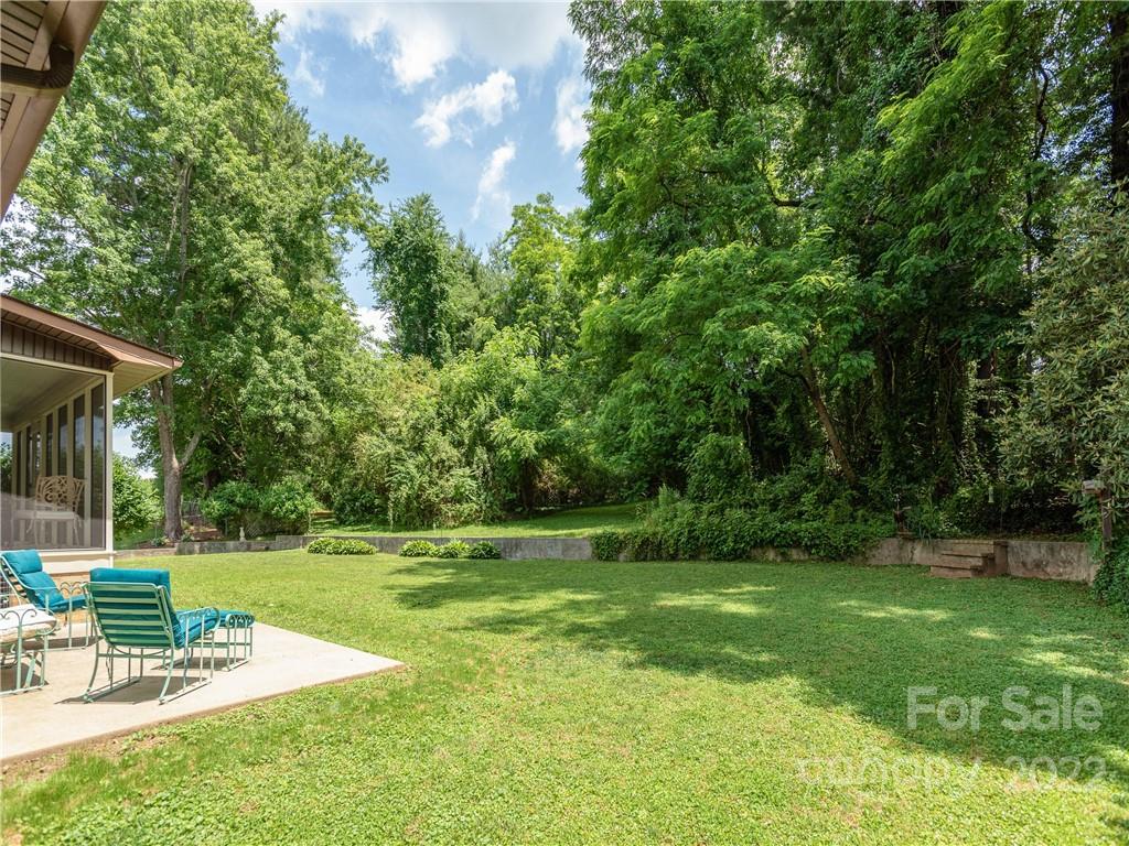 305 Balsam Road Hendersonville, NC 28792 - Photo 42 of 48 Gallery Image 42