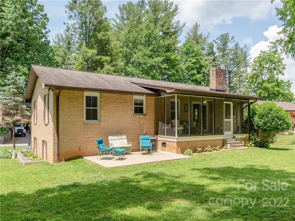 305 Balsam Road Hendersonville, NC 28792 - Photo 47 of 48 Gallery Image 47
