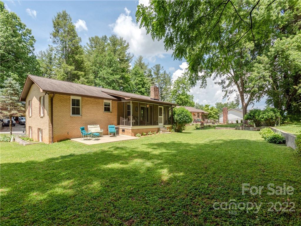 305 Balsam Road Hendersonville, NC 28792 - Photo 48 of 48 Gallery Image 48