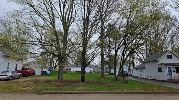 $12,000 | Weed Street, Unit 5, Shawano, WI 54166