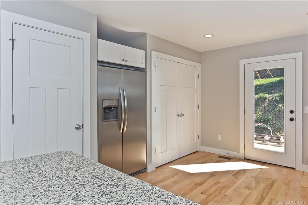 613 Reed Street, Unit 2 Asheville, NC 28803 - Photo 8 of 17 Gallery Image 8