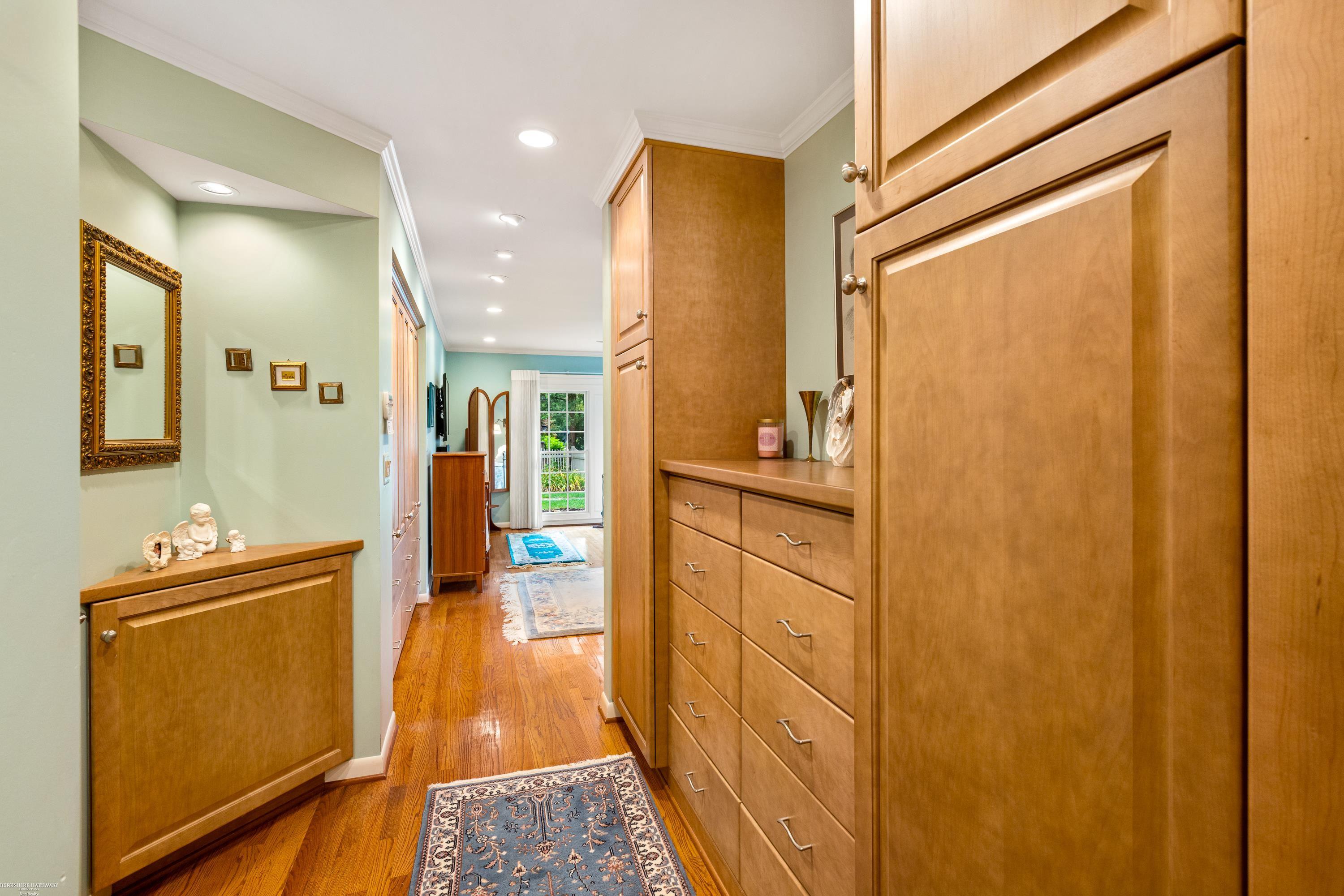 92 Deeplands Road Grosse Pointe, MI 48236 - Photo 45 of 75 50121634-44.JPG