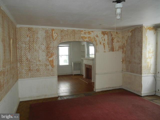 5726 Clover Road Baltimore, MD 21215 - Photo 4 of 19 Living Room