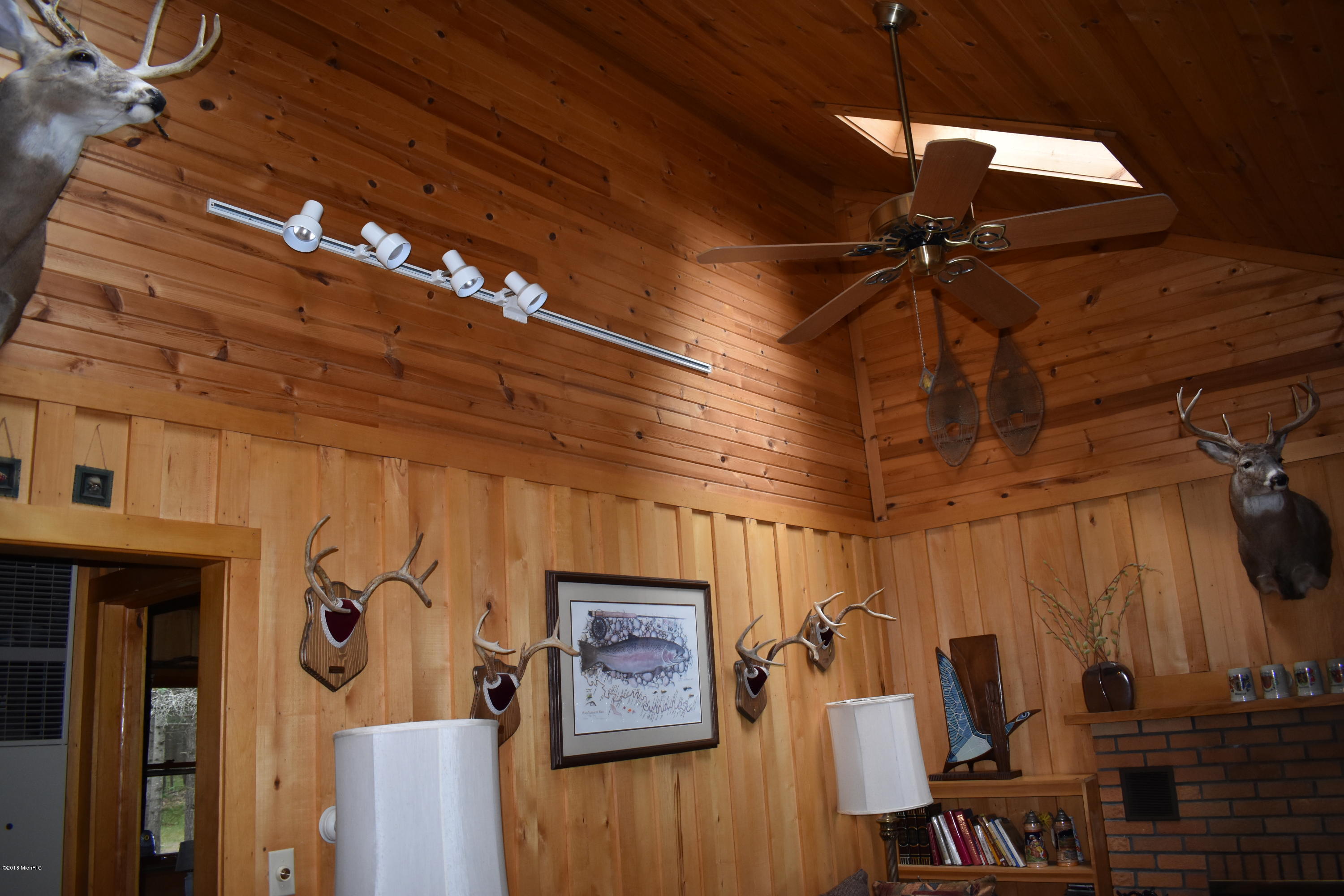 7465 A Road Branch, MI 49402 - Photo 23 of 36 DSC_0585