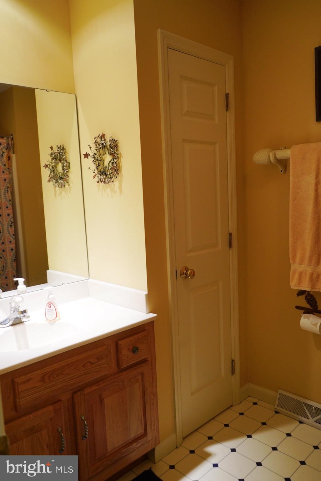 7863 Hickory Road Stewartstown, PA 17363 - Photo 19 of 41 Gallery Image 19