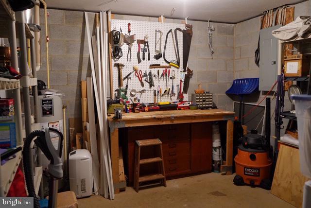 7863 Hickory Road Stewartstown, PA 17363 - Photo 37 of 41 Workshop