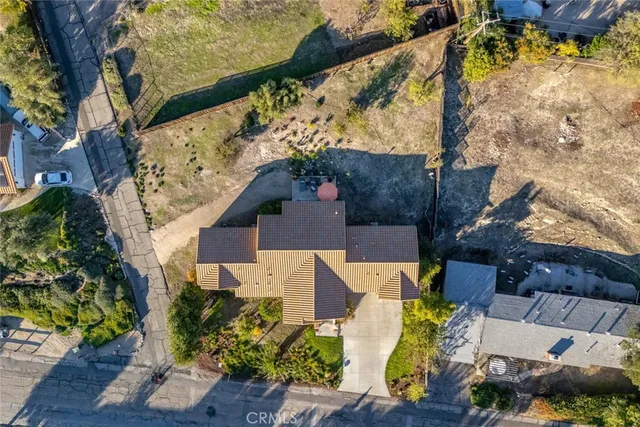 $1,095,000 | 155 Fairview Lane, Paso Robles, CA 93446