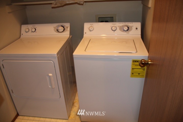 7616 200th Street Southwest Edmonds, WA 98026 - Photo 10 of 11 Gallery Image 10