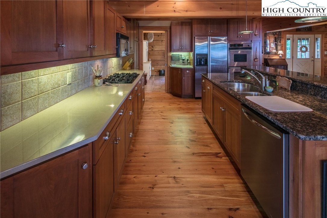 1565 Blackberry Road Boone, NC 28607 - Photo 17 of 50 Gallery Image 17