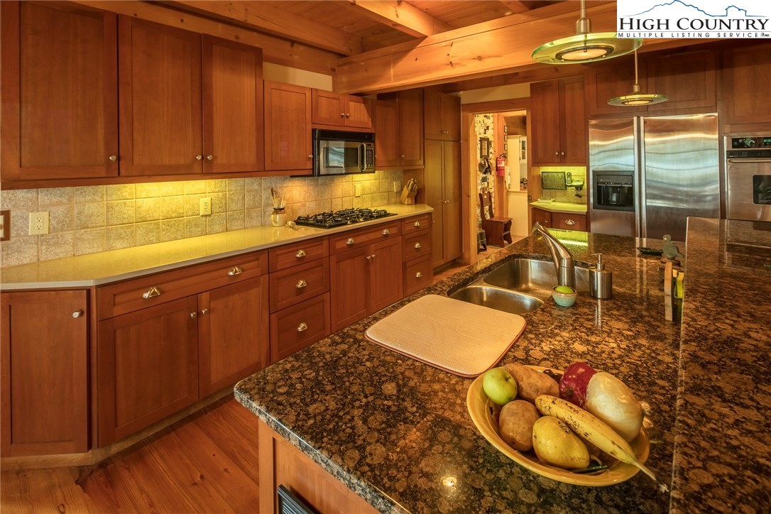 1565 Blackberry Road Boone, NC 28607 - Photo 18 of 50 Gallery Image 18
