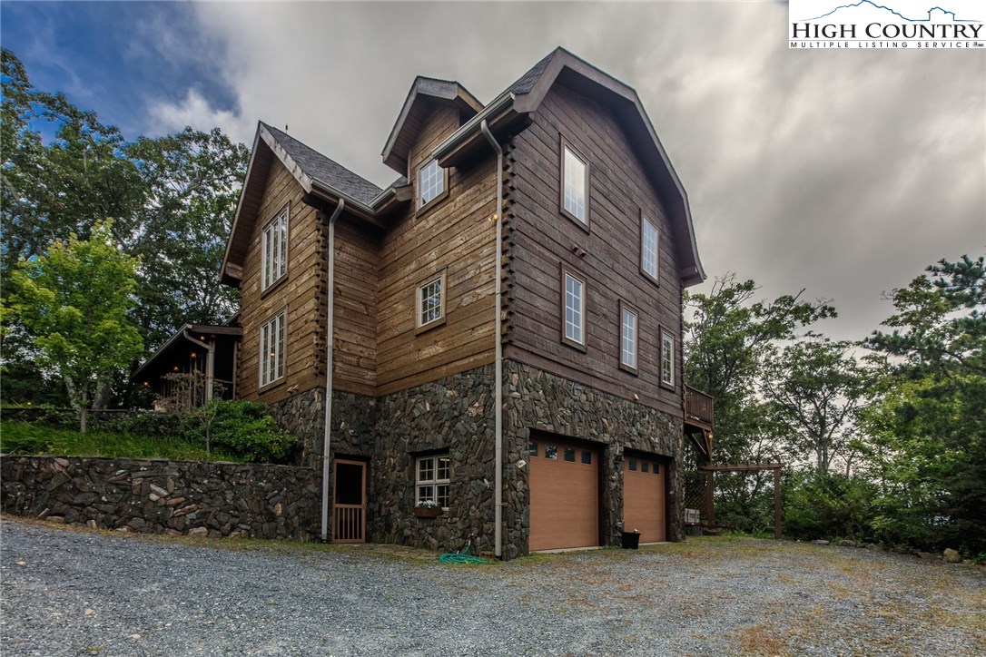 1565 Blackberry Road Boone, NC 28607 - Photo 4 of 50 Gallery Image 4