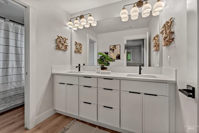 $529,900 | 7652 North Ferris Avenue, Boise, ID 83714