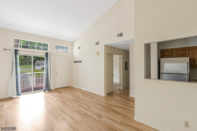 44 Spruce Court Bedminster, NJ 07921 - Photo 11 of 32