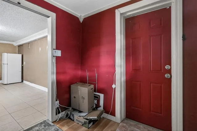 a view of livingroom with furniture and windows