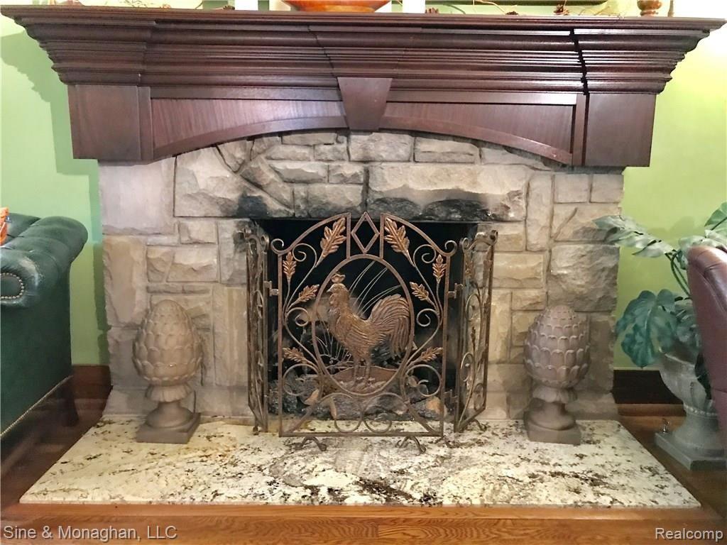 2127 Hawthorne Road Grosse Pointe, MI 48236 - Photo 13 of 84 IMG_0867.jpg