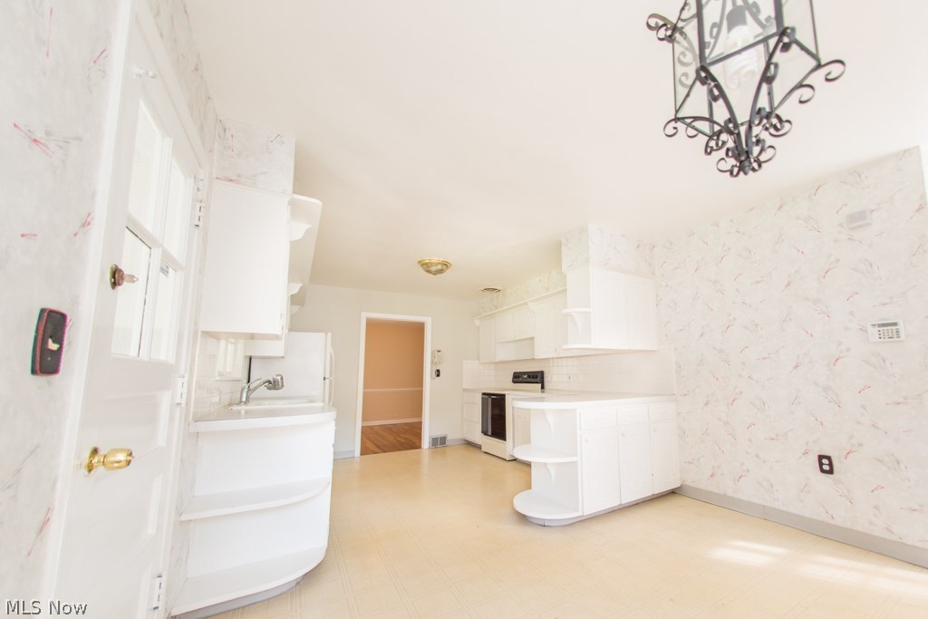 522 Overwood Road Akron, OH 44313 - Photo 14 of 20 Gallery Image 14