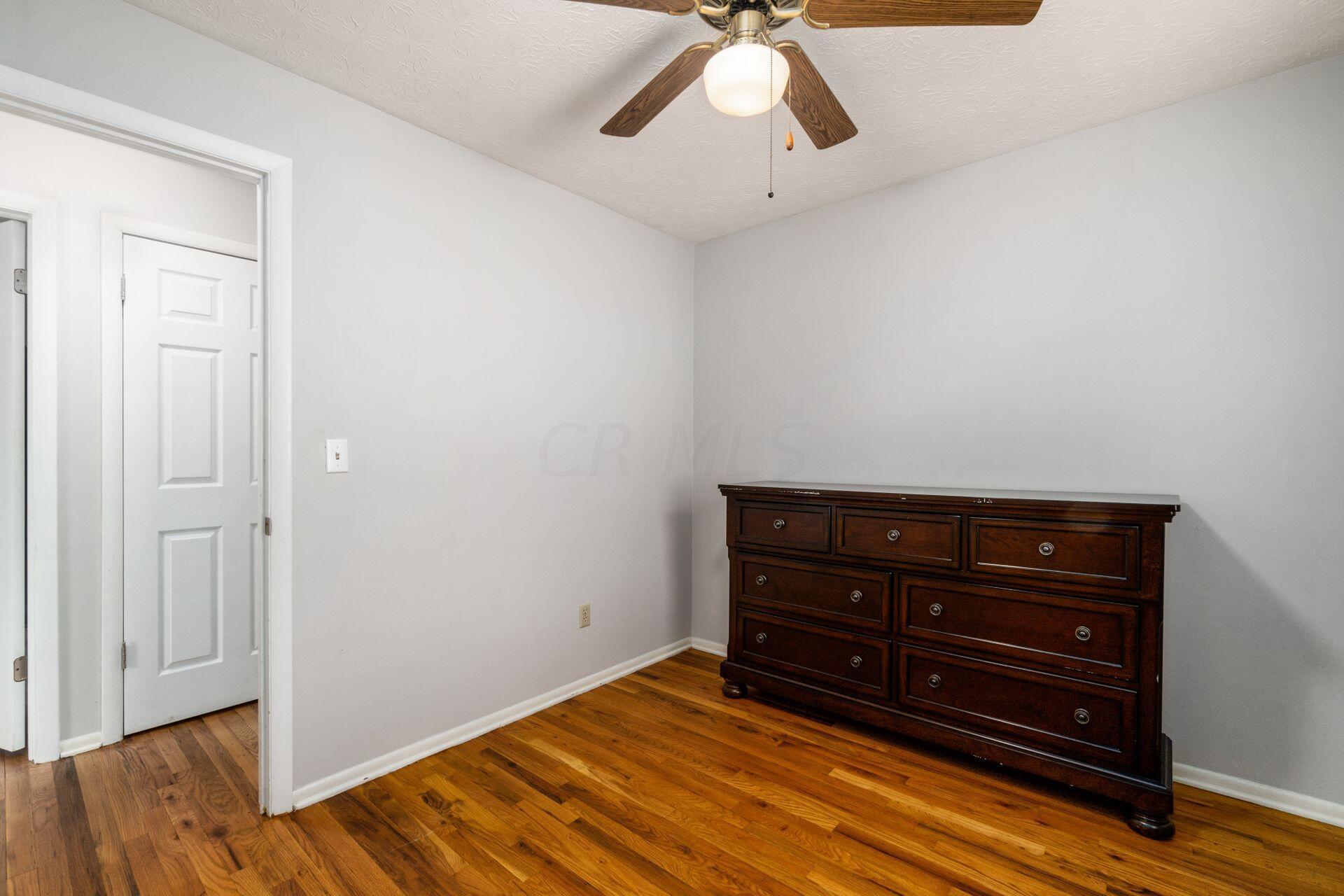 2479 Merbrook Road Columbus, OH 43235 - Photo 24 of 55 049_ - 2479 Merbrook Rd - 064