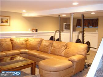 315 Evergreen Road Horsham, PA 19044 - Photo 8 of 9 Gallery Image 8