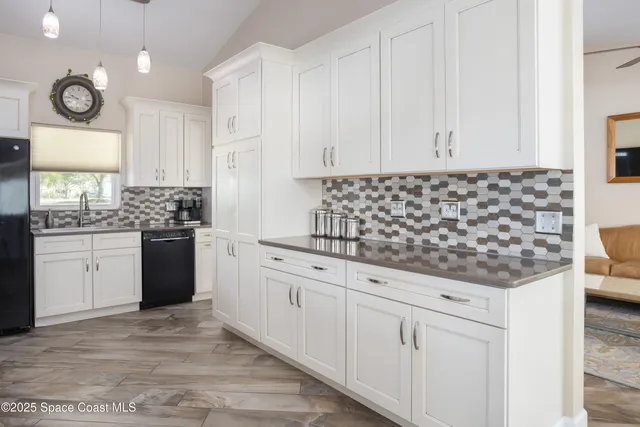 $2,500 | 33 West Melbourne Avenue, Melbourne, FL 32901