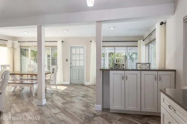 $2,500 | 33 West Melbourne Avenue, Melbourne, FL 32901