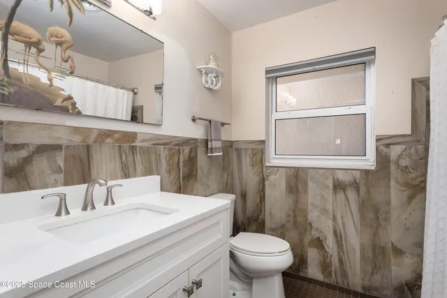 $2,500 | 33 West Melbourne Avenue, Melbourne, FL 32901