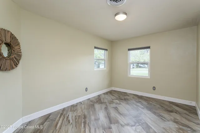 $2,500 | 33 West Melbourne Avenue, Melbourne, FL 32901