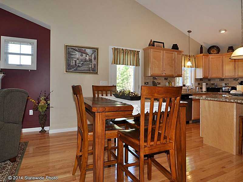 19 Mill Pond Road, Unit 19 Burrillville, RI 02830 - Photo 5 of 24 Dining Room.