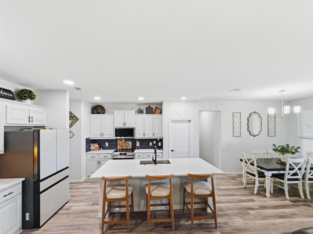 208 Crest Lane Decatur, TX 76234 - Photo 12 of 37