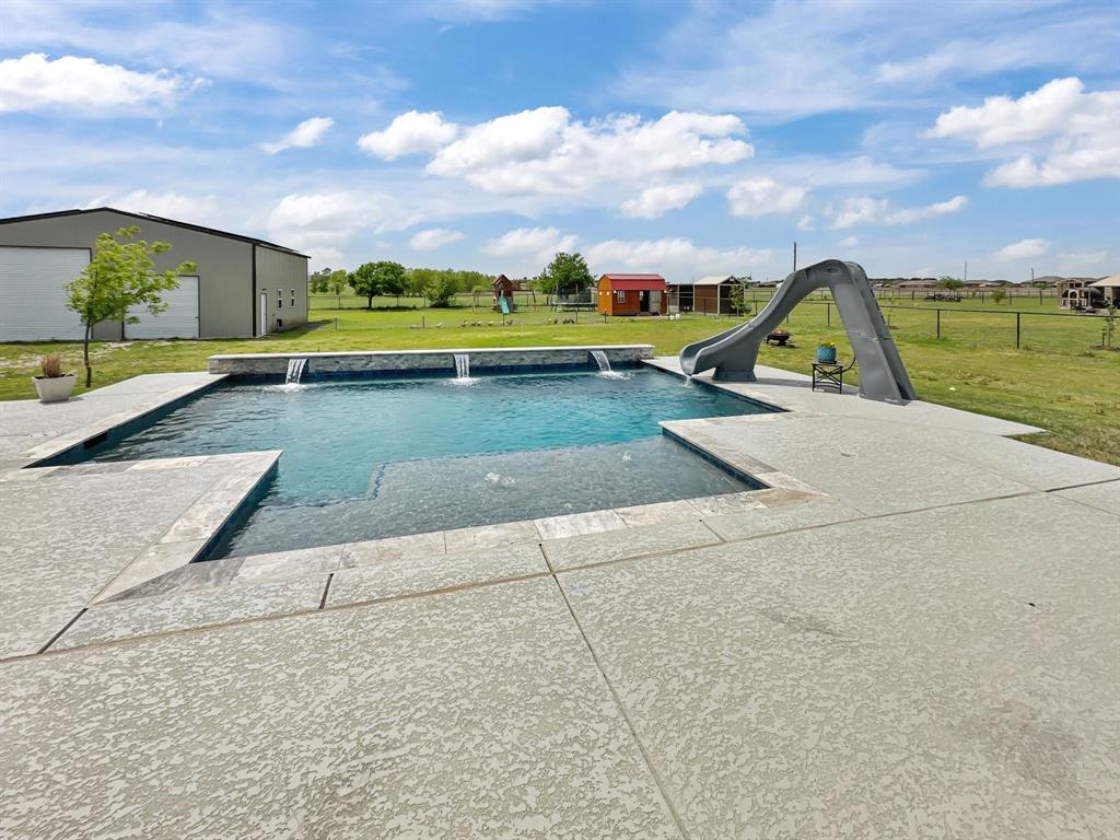 208 Crest Lane Decatur, TX 76234 - Photo 33 of 37