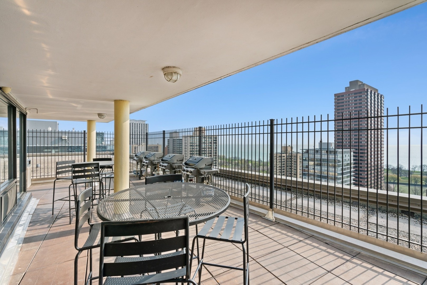 2930 North Sheridan Road, Unit 1311 Chicago, IL 60657 - Photo 10 of 15 Gallery Image 10