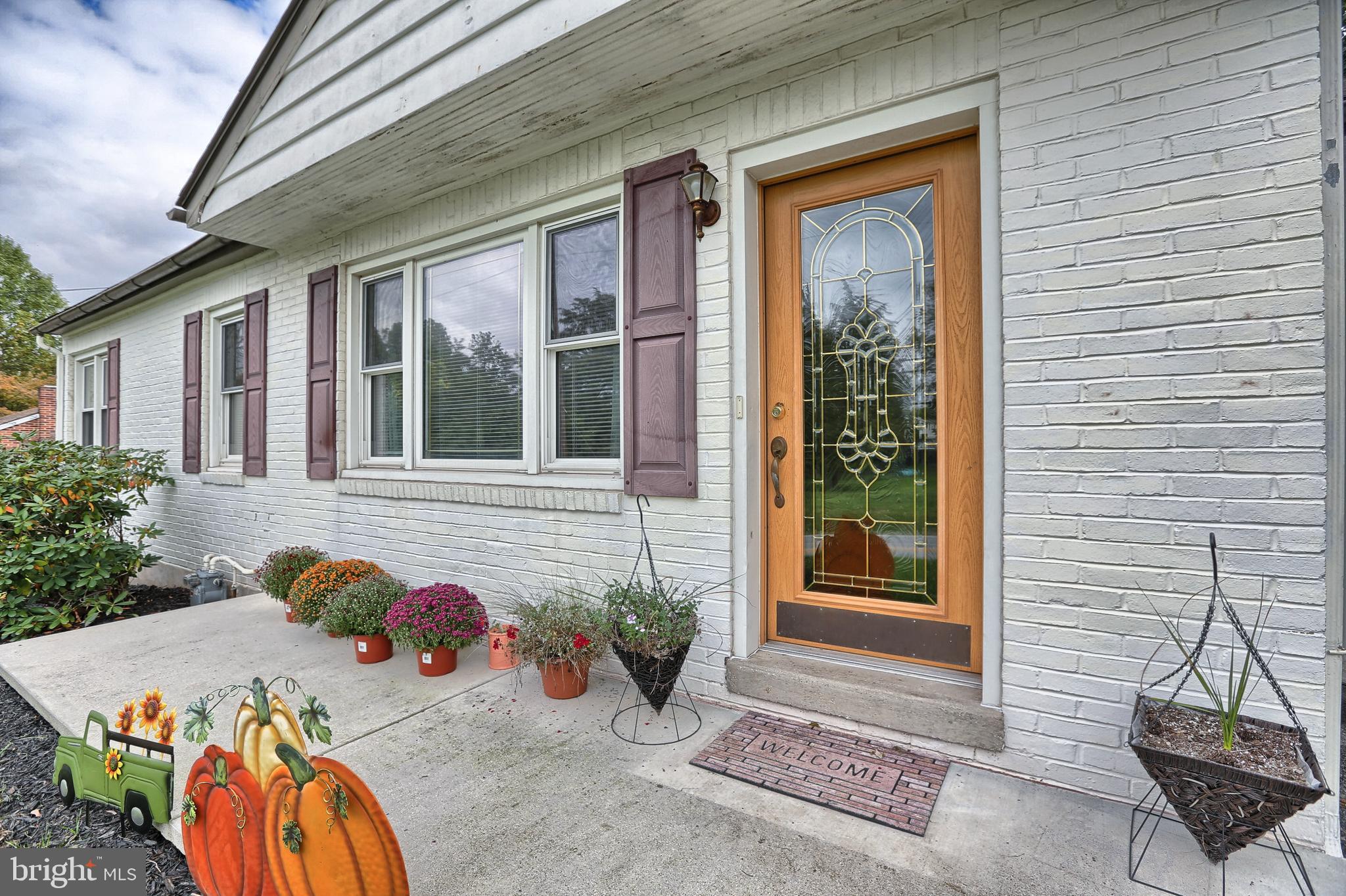 1754 East Canal Road Dover, PA 17315 - Photo 3 of 19 Gallery Image 3
