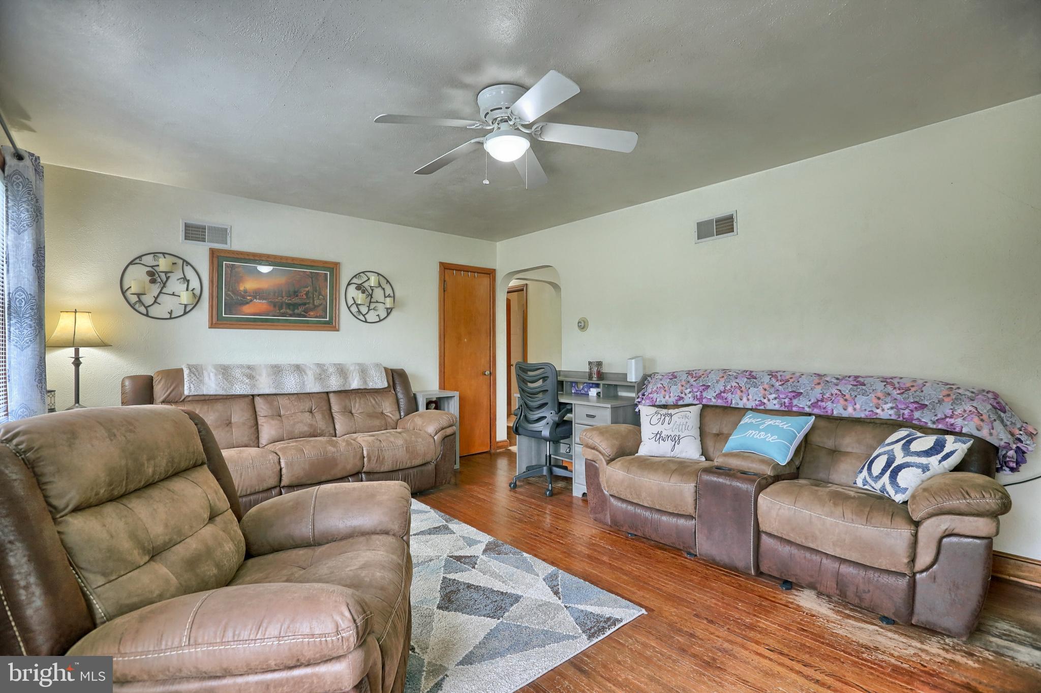 1754 East Canal Road Dover, PA 17315 - Photo 4 of 19 Gallery Image 4