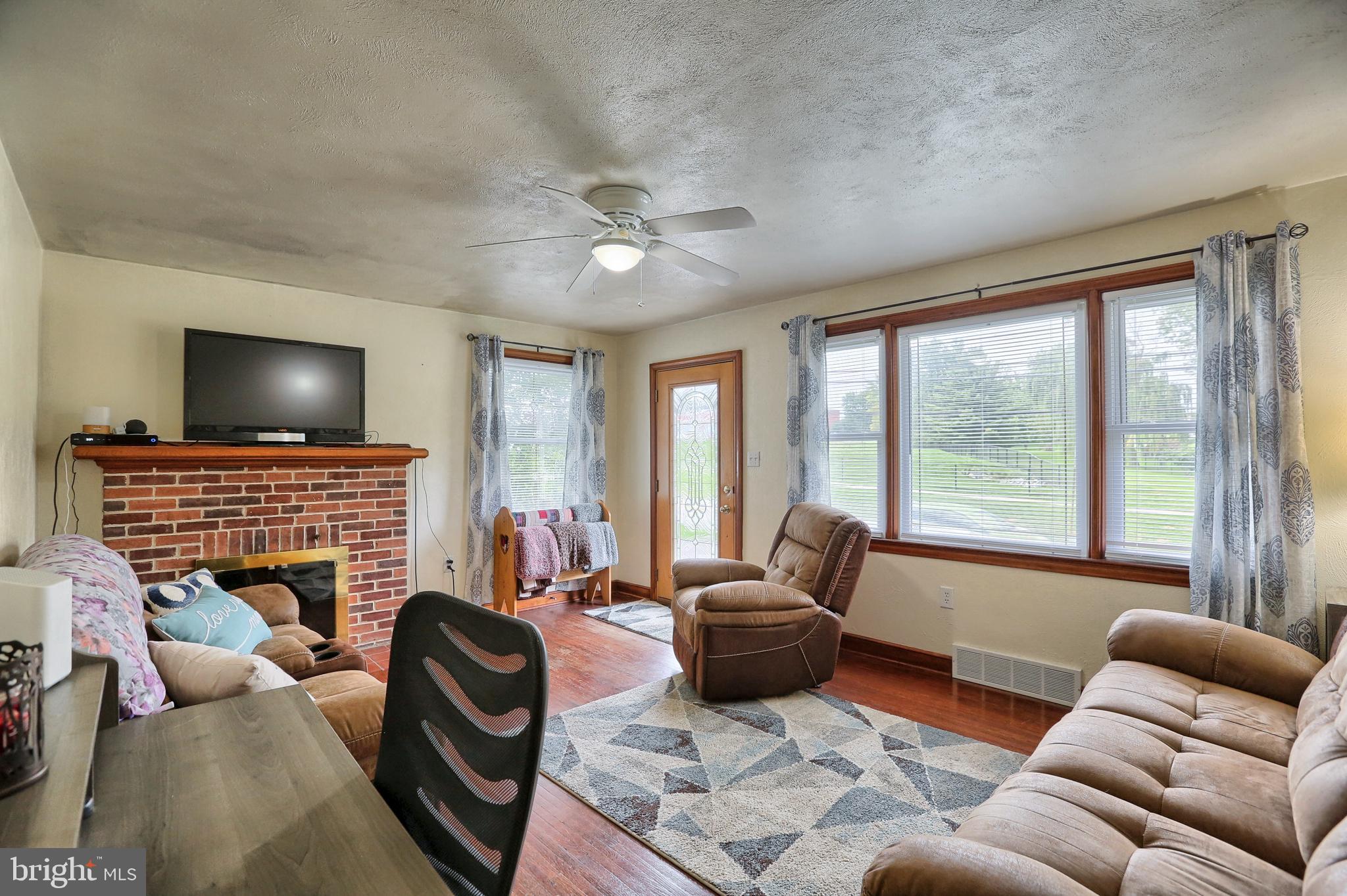 1754 East Canal Road Dover, PA 17315 - Photo 6 of 19 Gallery Image 6