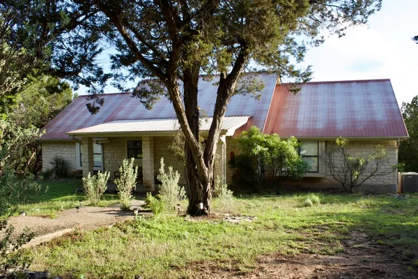 $1,250,000 | 555 Hillsedge Road, Wimberley, TX 78676