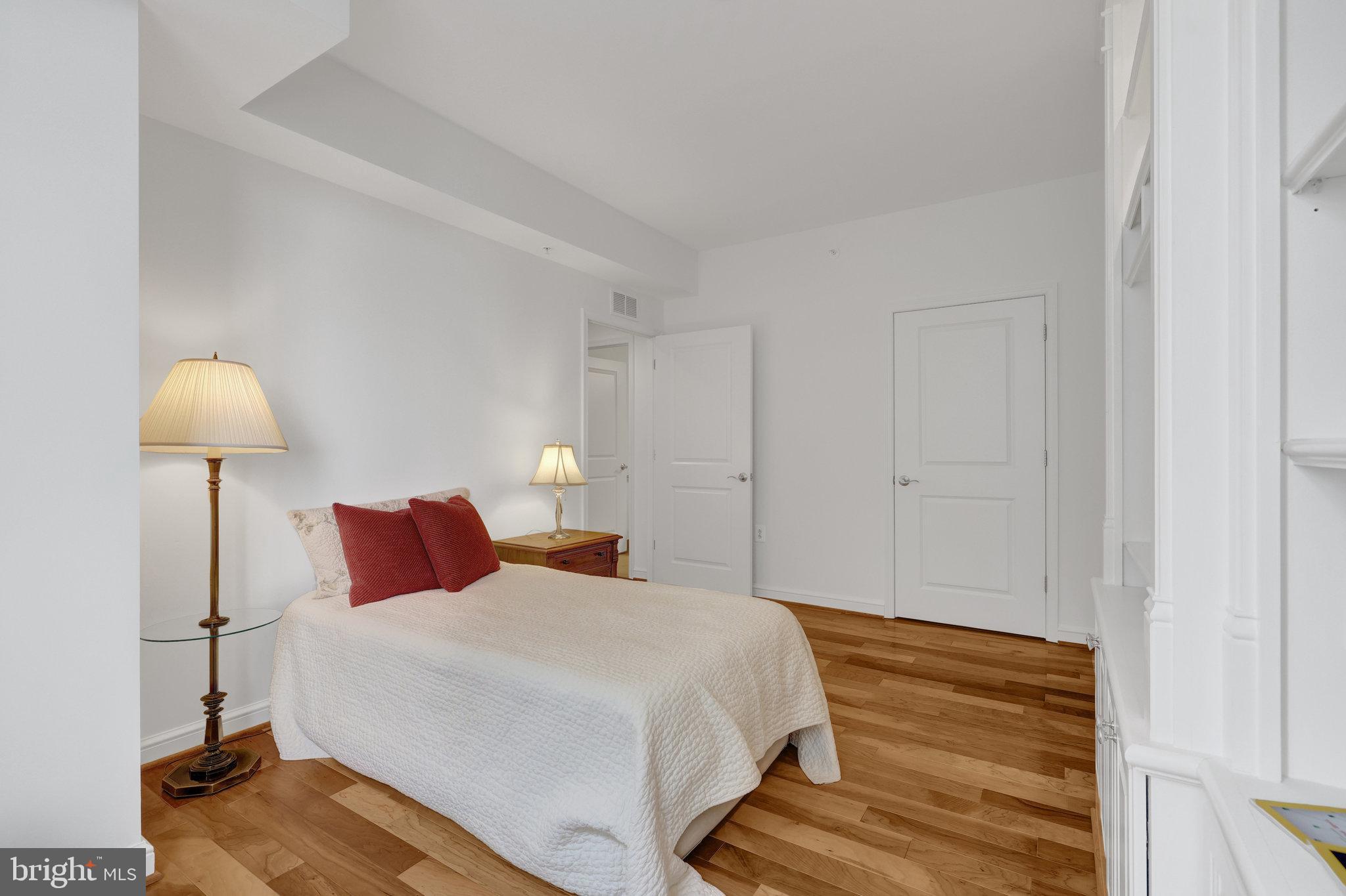 11990 Market Street, Unit 907 Reston, VA 20190 - Photo 36 of 92 Gallery Image 36