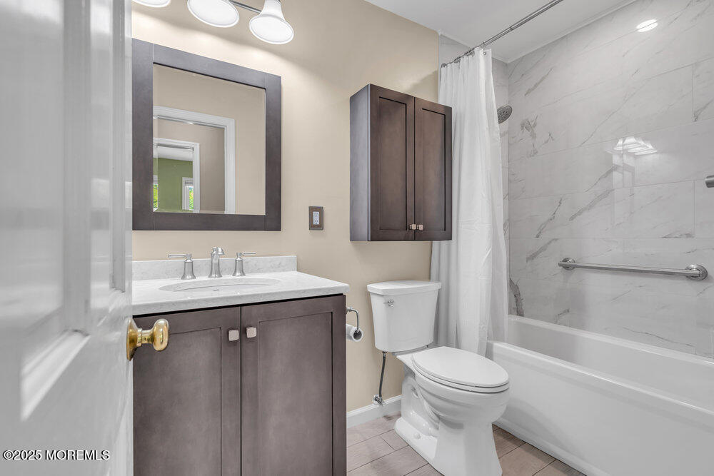 5 Beth Drive Middletown, NJ 07748 - Photo 29 of 50 031_dsc04689_838