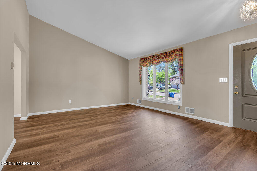 5 Beth Drive Middletown, NJ 07748 - Photo 10 of 50 015_dsc04594_494