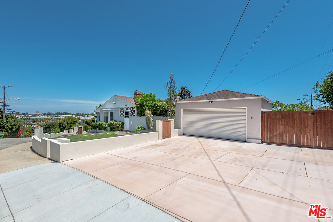 7501 Earldom Avenue Playa del Rey, CA 90293 - Photo 28 of 29 Gallery Image 28