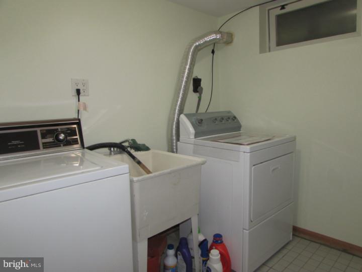 205 Barren Road Newtown Square, PA 19073 - Photo 18 of 24 Laundry Room