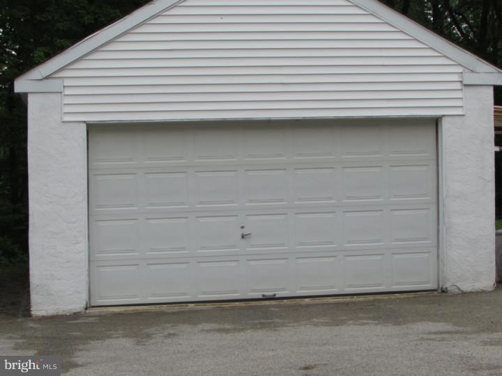 205 Barren Road Newtown Square, PA 19073 - Photo 21 of 24 Garage