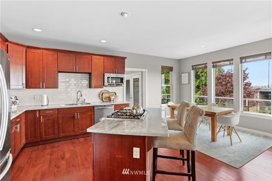 353 Bronson Way Northeast Renton, WA 98056 - Photo 9 of 36