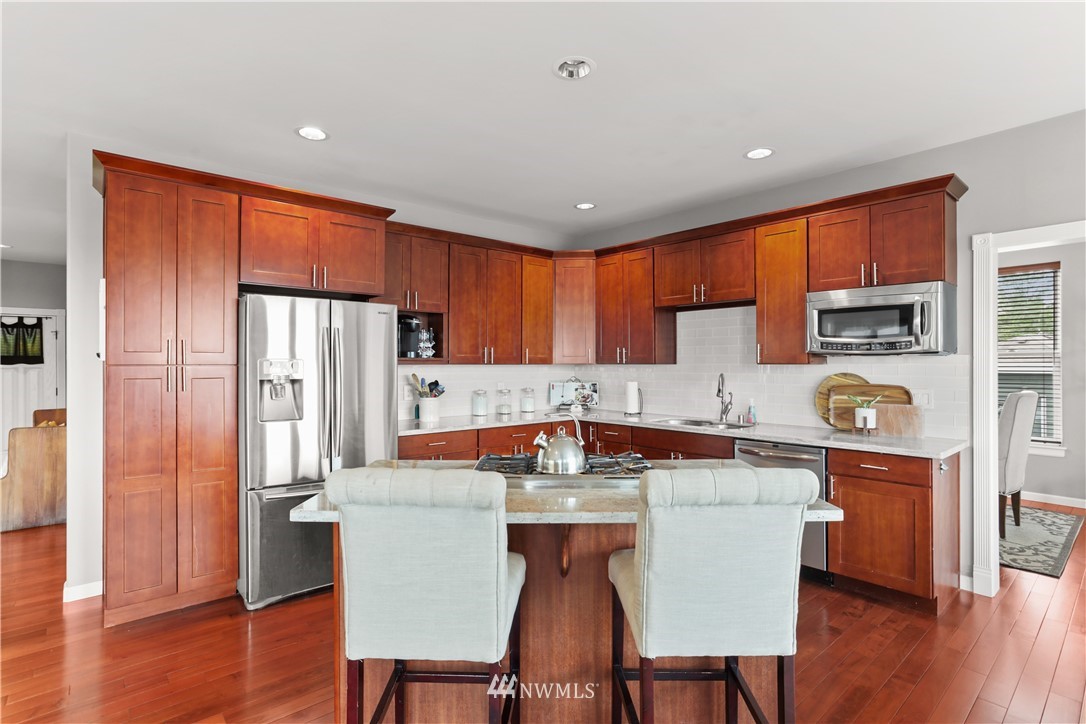 353 Bronson Way Northeast Renton, WA 98056 - Photo 10 of 36