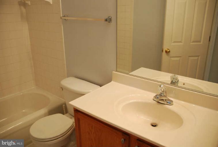 14002 Rockingham Road Germantown, MD 20874 - Photo 20 of 26 Bedroom