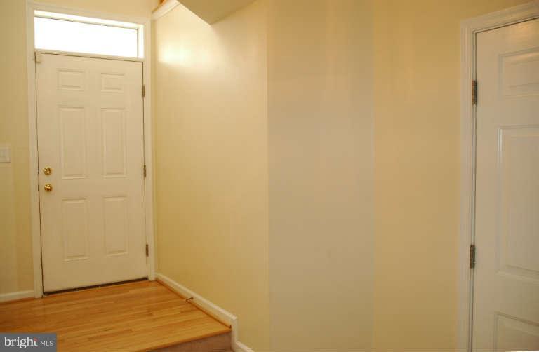 14002 Rockingham Road Germantown, MD 20874 - Photo 3 of 26 Interior (General)