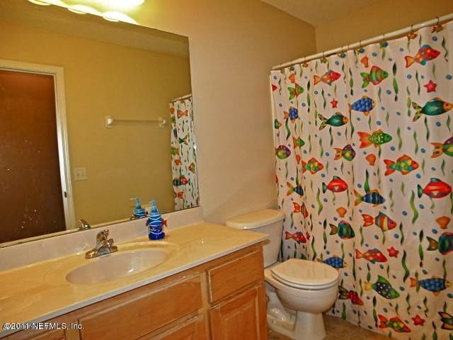 2910 Longleaf Ranch Circle Middleburg, FL 32068 - Photo 21 of 26 Second Bathroom